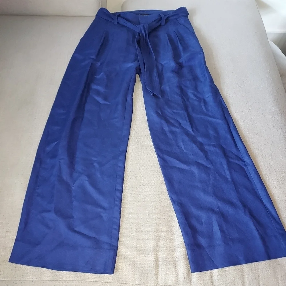 BANANA Republic Linen blend belted wide leg flowy pants